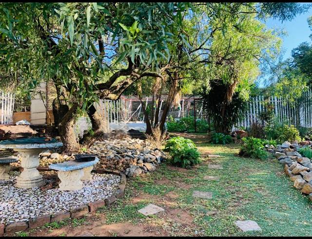 4 BEDROOM HOUSE FOR SALE IN OVERKRUIN